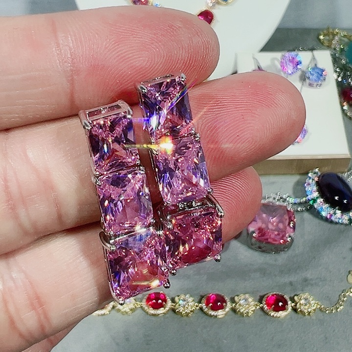 红宝石颈饰未镶嵌