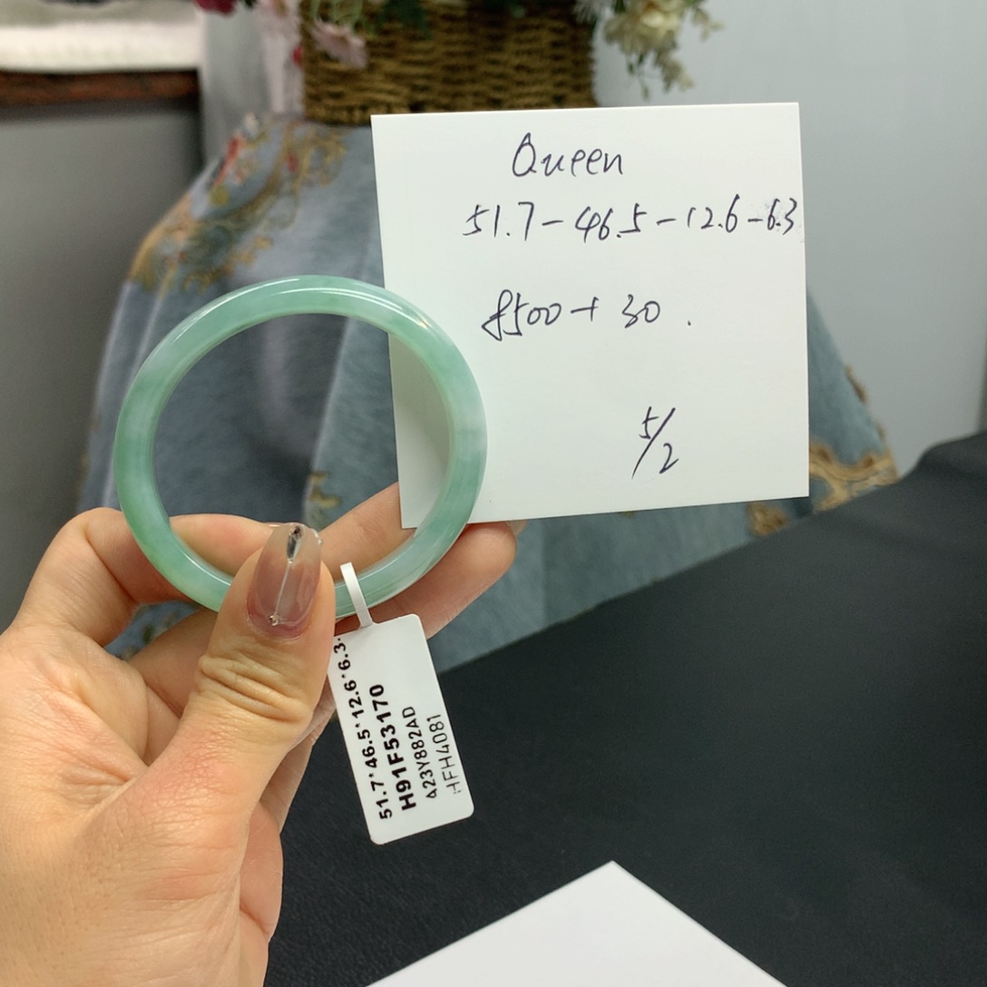 翡翠手镯未镶嵌Q****?缅甸翡翠手镯