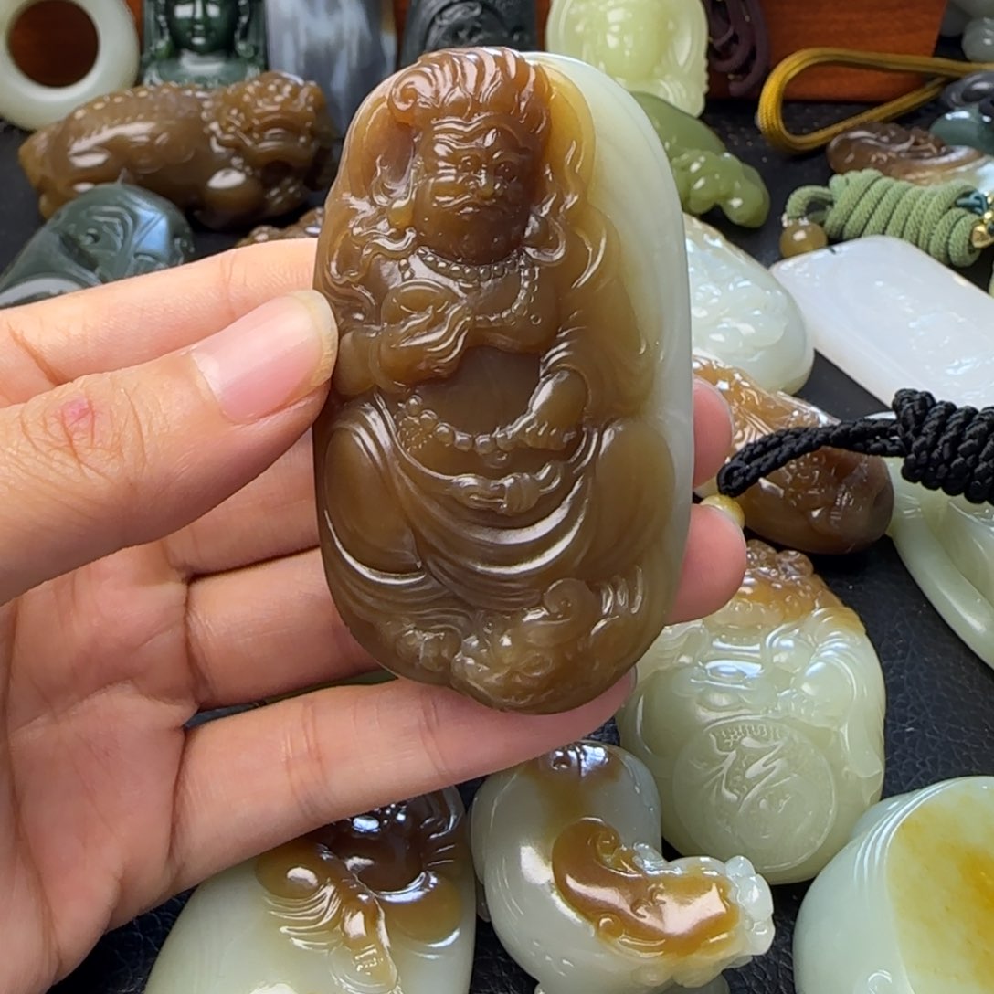 和田玉（糖玉）未镶嵌挂件清**月