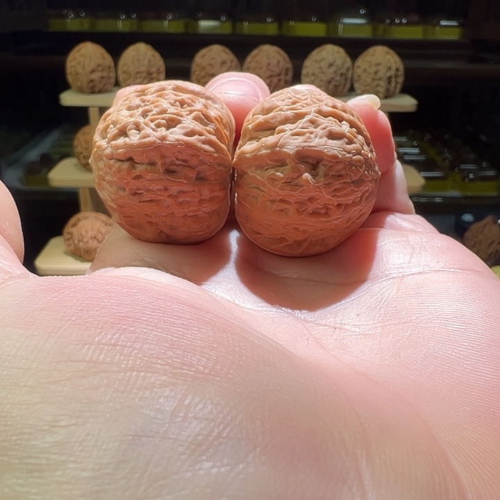 韩***n把件文玩核桃铁锤妹妹