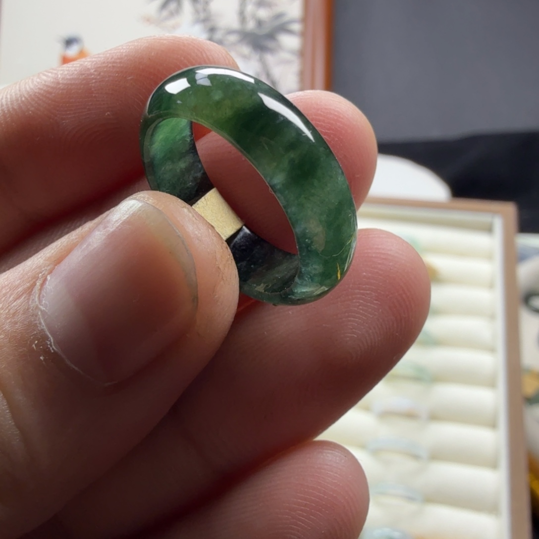 油***司翡翠未镶嵌戒指抹翠绿14