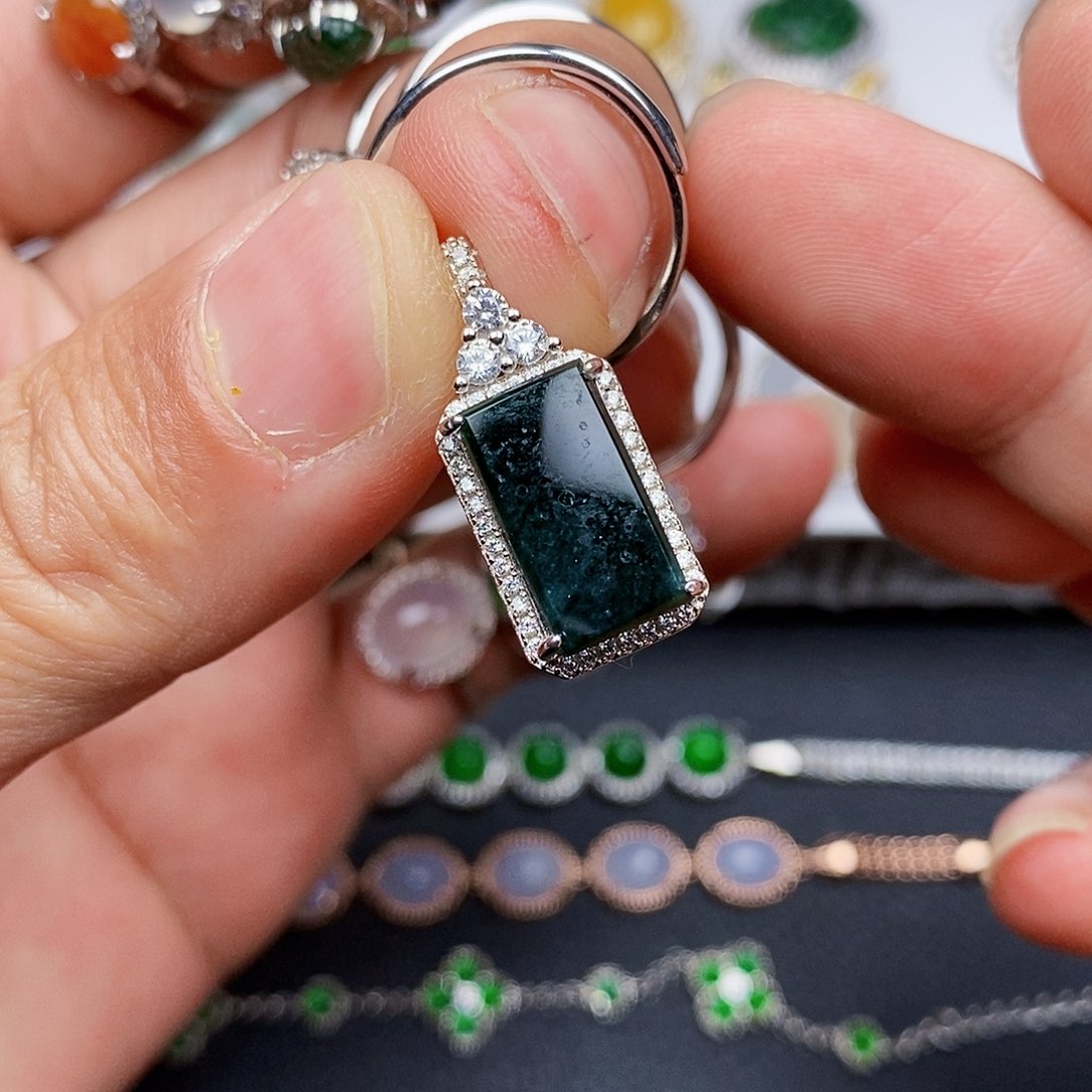 翡翠颈饰银S925镶嵌项链