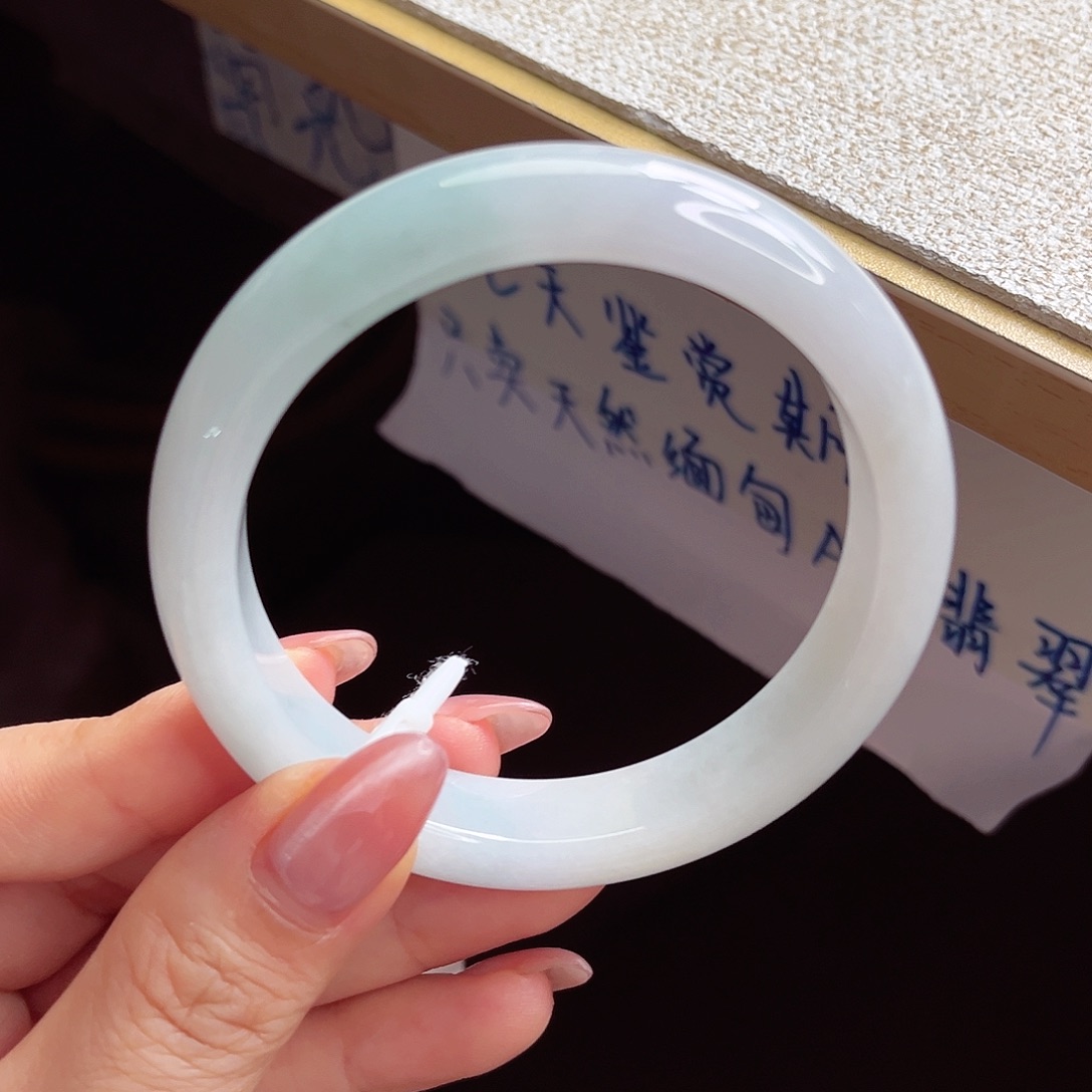 翡翠未镶嵌手镯手镯