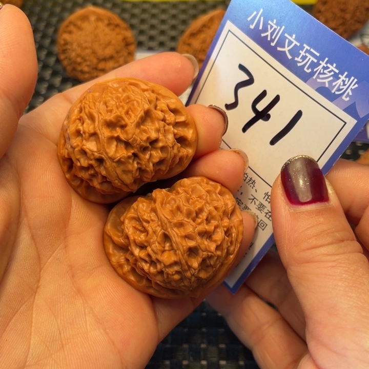 桃核把件41宫灯341。。。。。