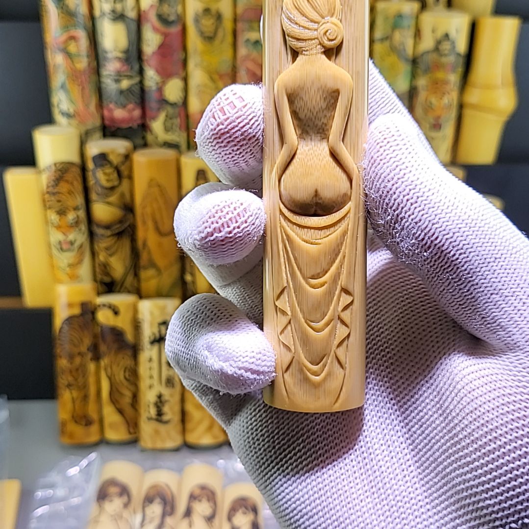 诚***下竹类美背！！！！！美人