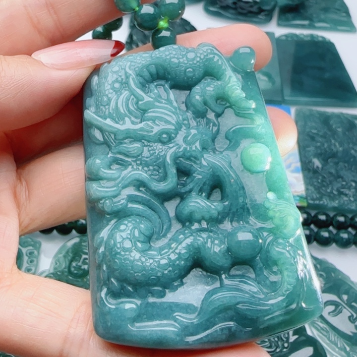 翡翠未镶嵌颈饰多样性发货天然A货翡翠