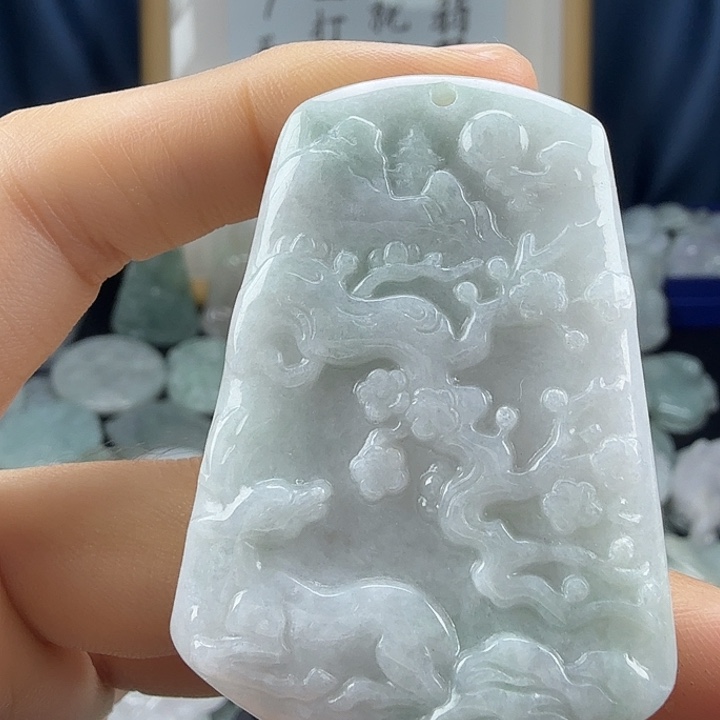 翡翠未镶嵌颈饰翡翠