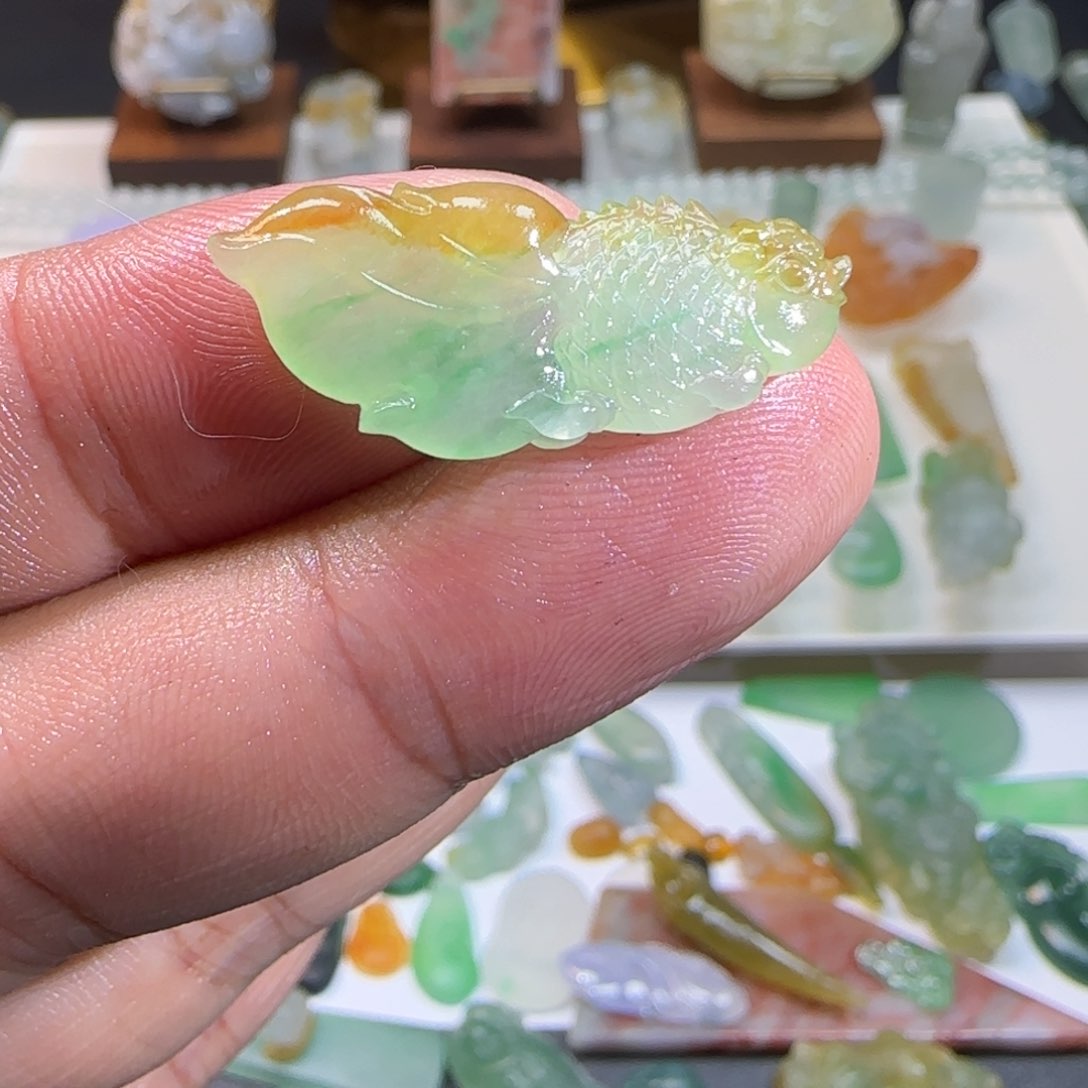 定制翡翠未镶嵌翡翠