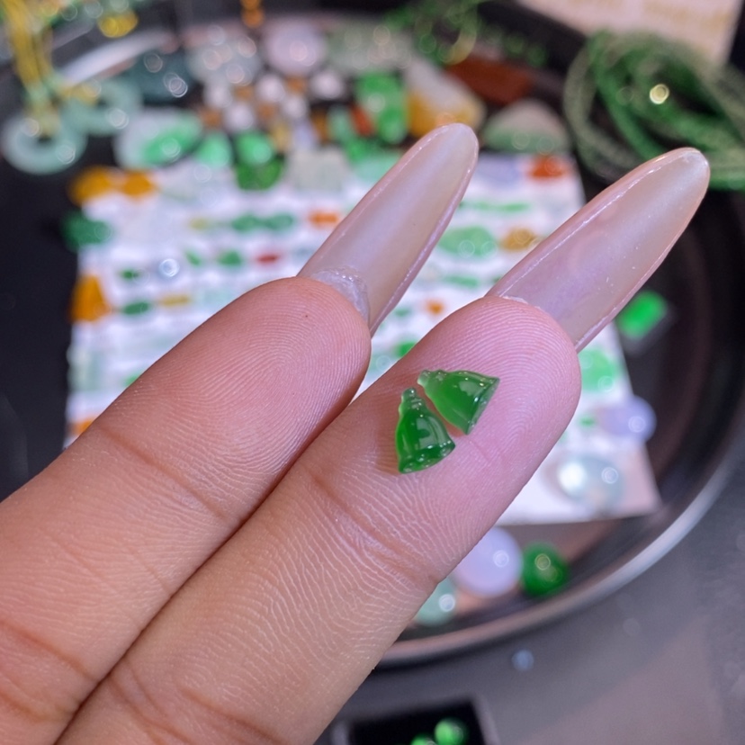 【闪购商品】翡翠挂件未镶嵌莲蓬