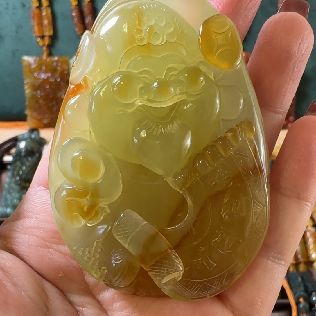 蛇纹石玉颈饰合金