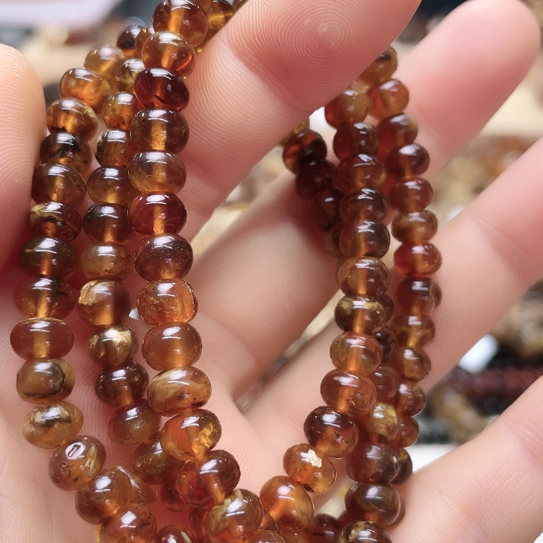 琥珀裸石未镶嵌六