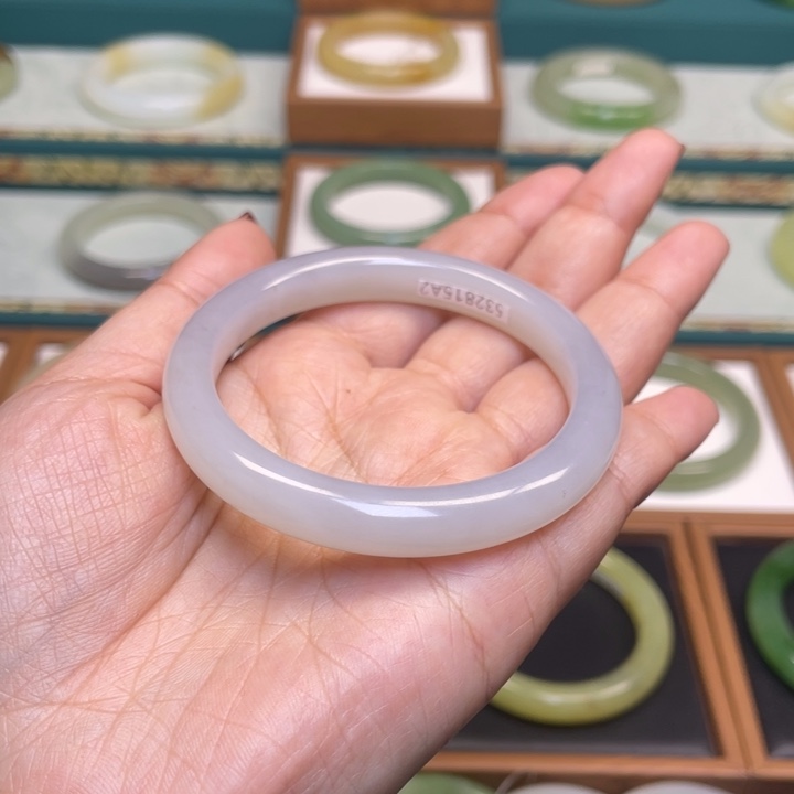 和田玉手镯未镶嵌53