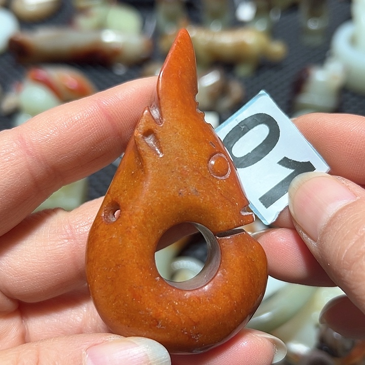 和田玉颈饰未镶嵌