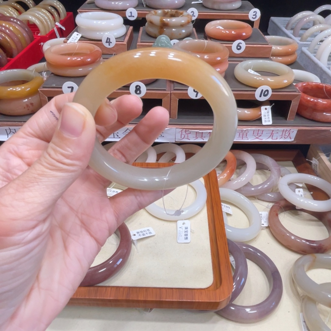 B***娇石英岩玉合金手镯