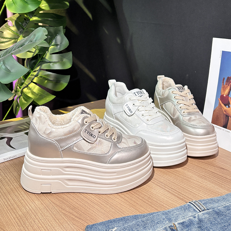 【增高8cm】2025秋冬新款百搭圆头厚底女鞋百搭简约低帮加绒休闲鞋