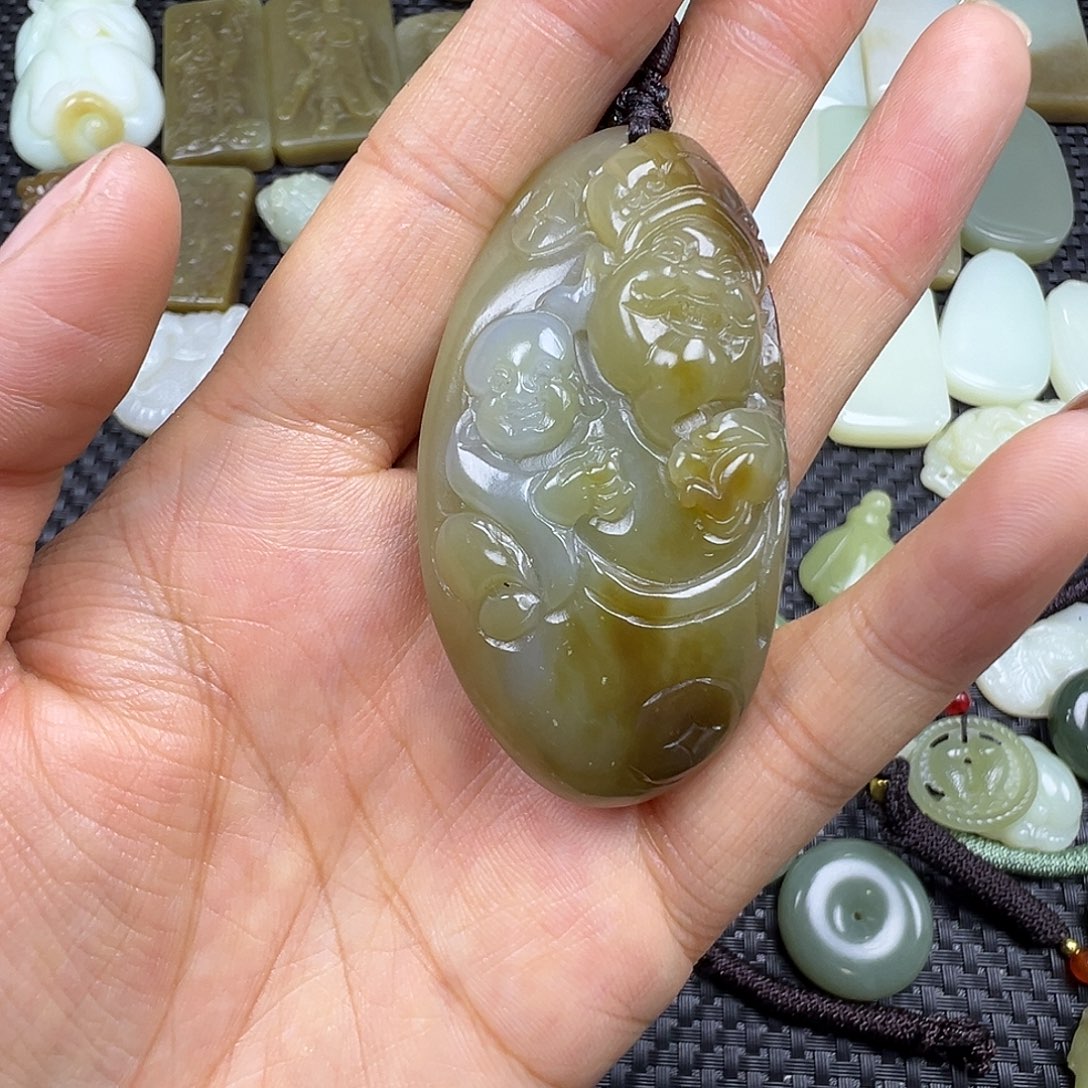 和田玉未镶嵌吊坠(不含链)微瑕漏