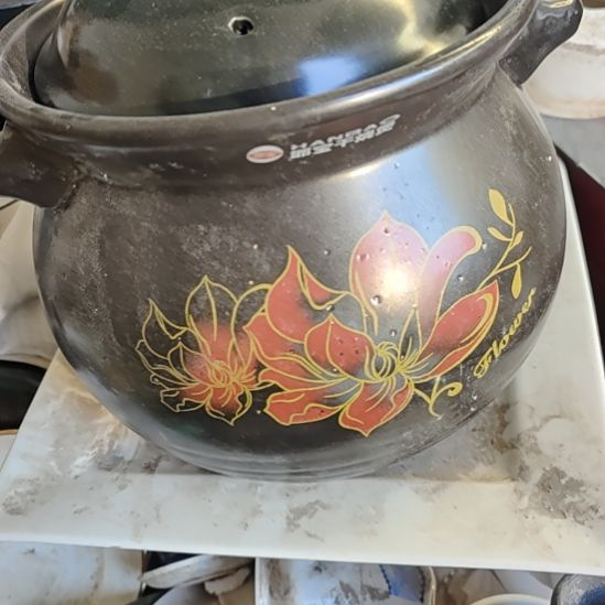 瓷微瑕品，砂锅煲汤熬粥炖肉！