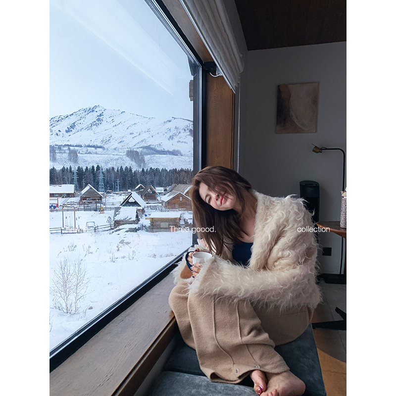 THREE GOOOD/三吉 拉毛圆弧下摆针织开衫Y725S21051