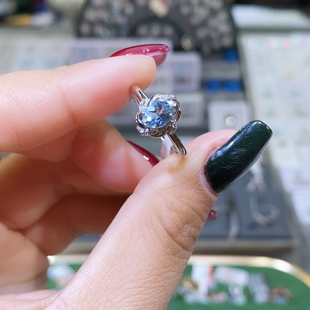 海蓝宝石戒指银S925镶嵌天然超圣海蓝宝戒指