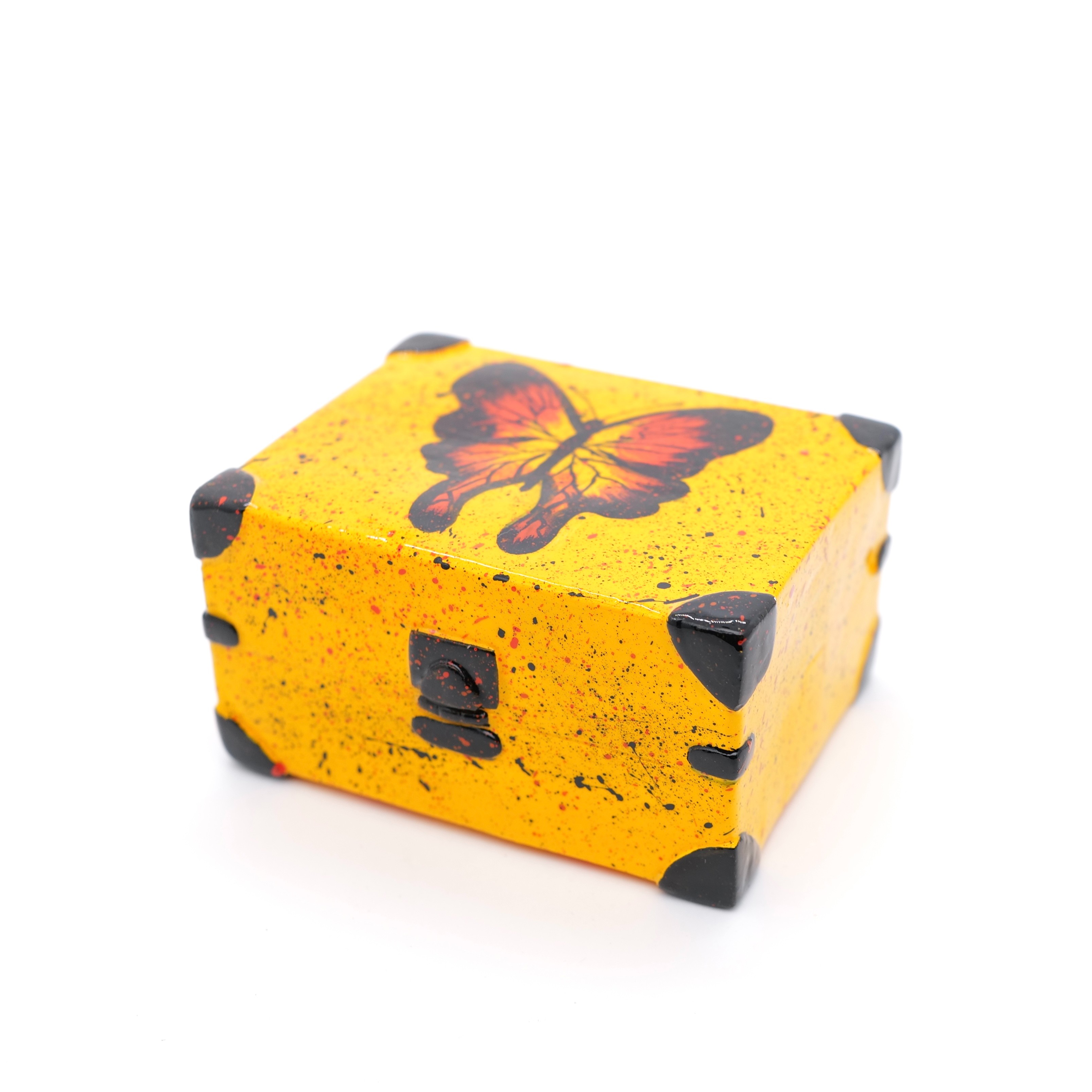 PM 王甜心工作室《箱子》石膏作品，仅一件（非王甜心本人绘画）