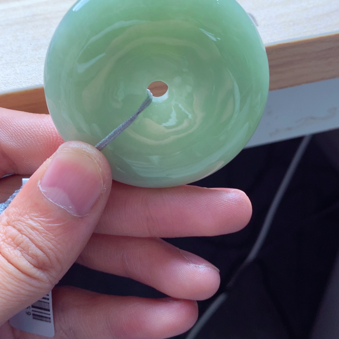 翡翠颈饰未镶嵌吊坠