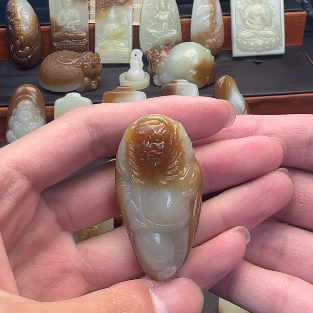和田玉（糖玉）未镶嵌颈饰