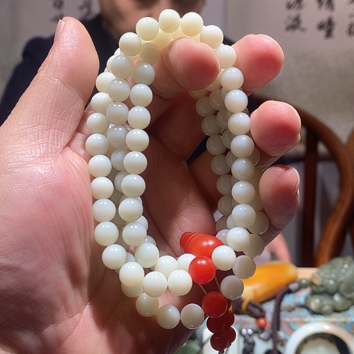 和田玉颈饰未镶嵌