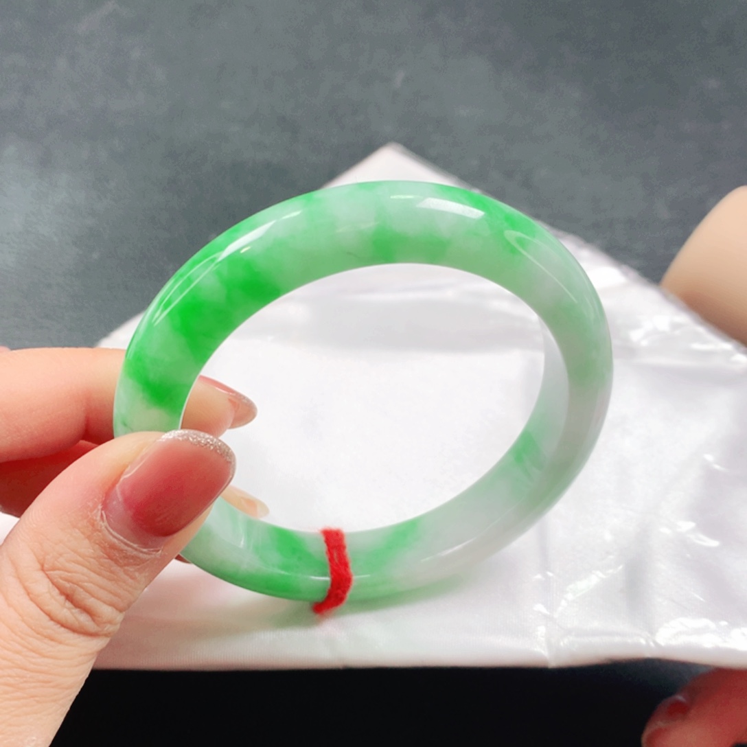 翡翠未镶嵌手镯03