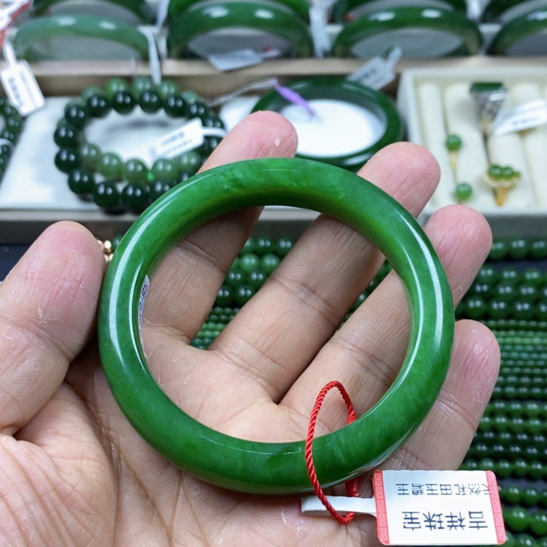 和田玉（碧玉）手镯未镶嵌玉****宝58