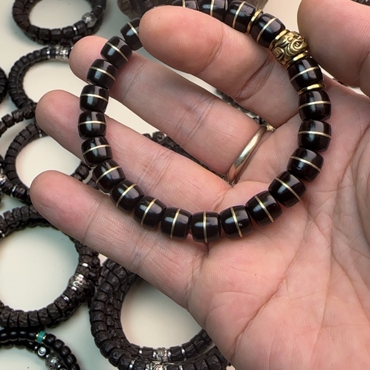 【闪购商品】椰蒂手串98金腰带吞金兽