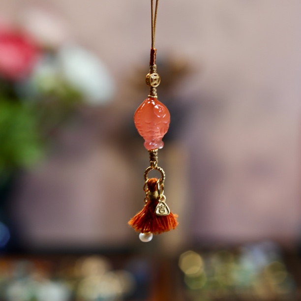 福利新品天然南红小鱼手机链包挂钥匙挂女款时尚简约玉石挂件礼物