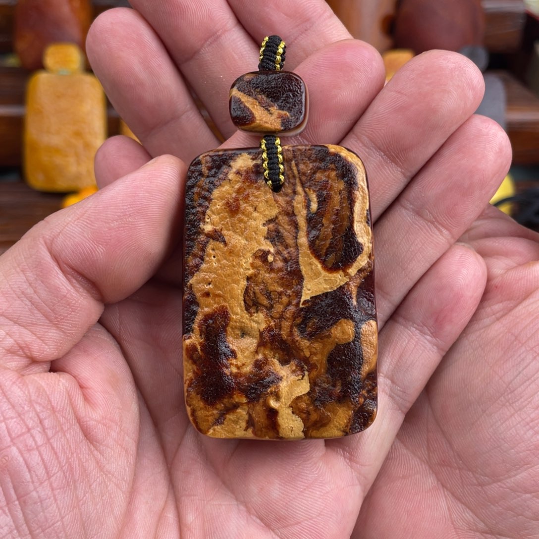 定制琥珀未镶嵌酱****დ蜜蜡牌子