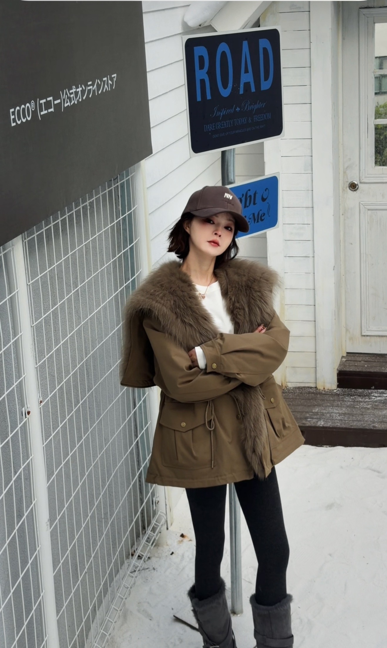 【JC高定】品牌新品高定大毛领羽绒服外套 P9550023X-0023