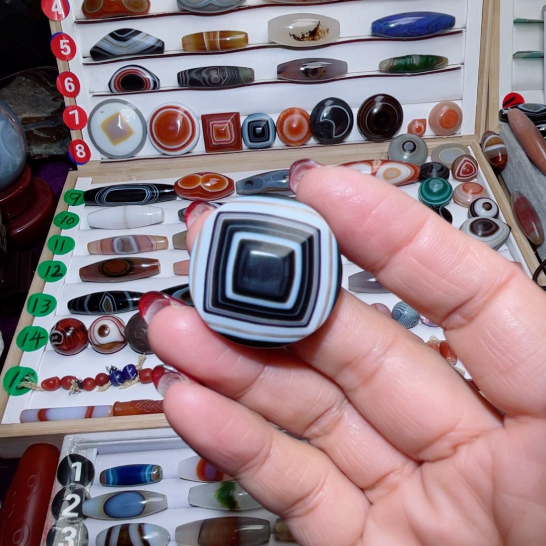 玛瑙/玉髓颈饰未镶嵌