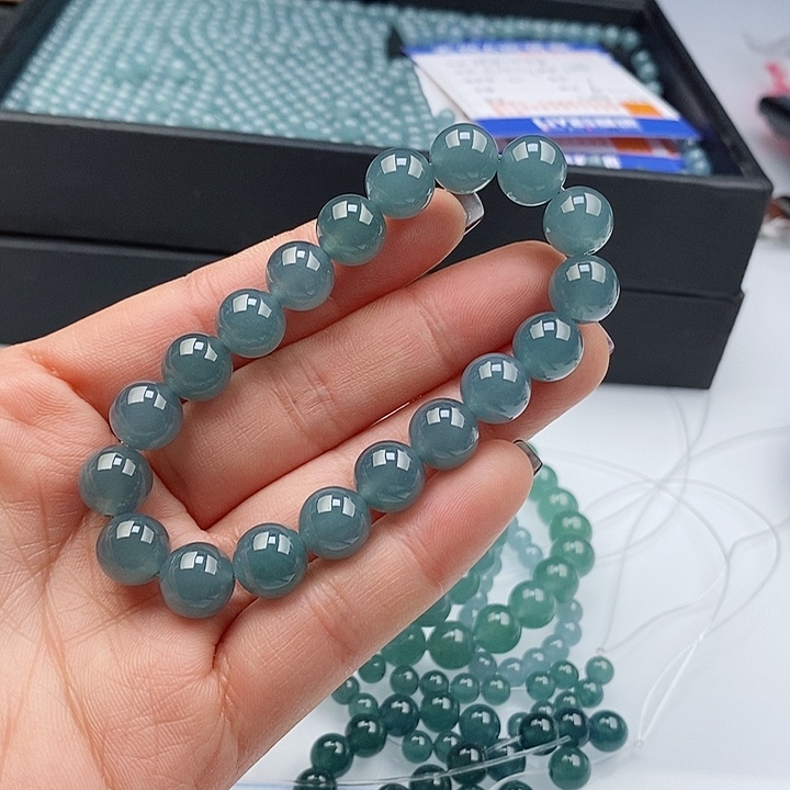 翡翠手链未镶嵌我***倩