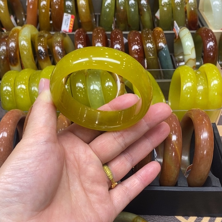 未镶嵌蛇纹石玉手镯