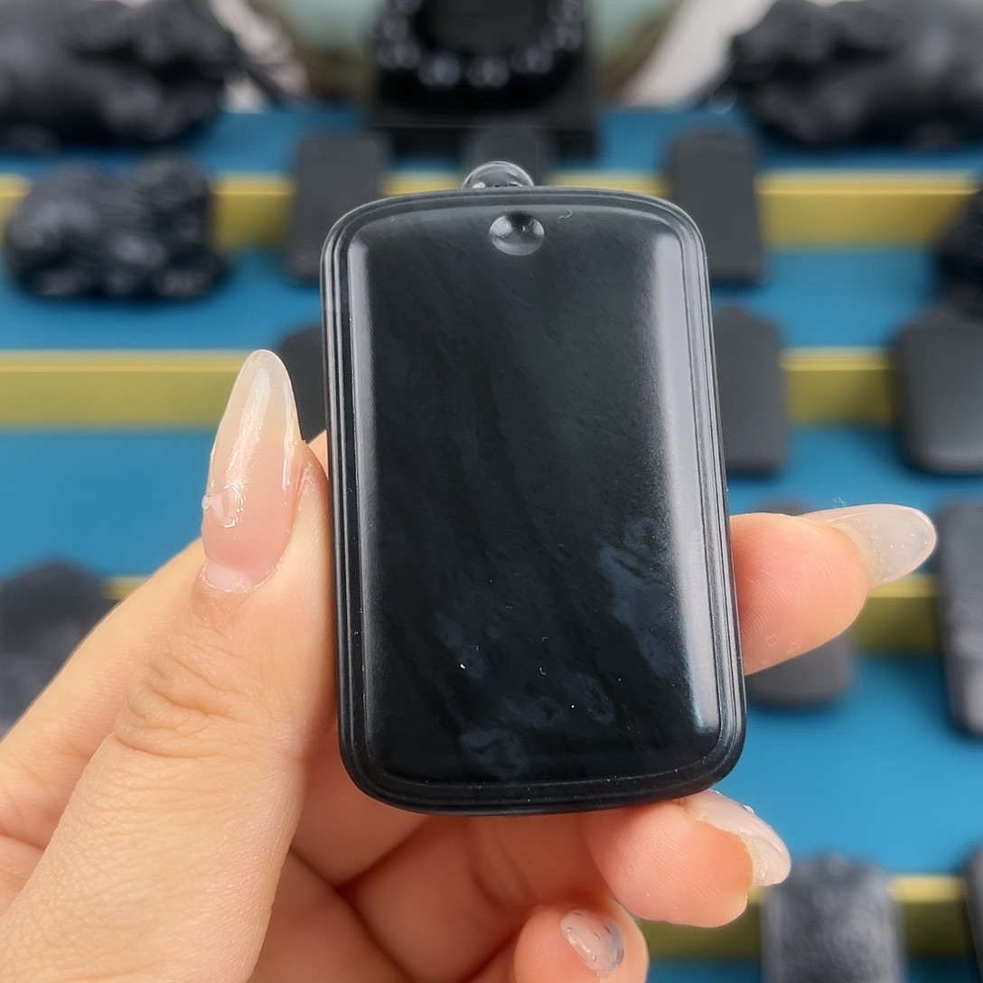 和田玉（墨玉）面包意境感未镶嵌