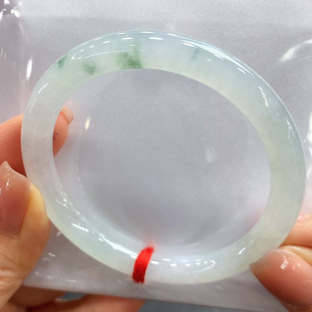 翡翠未镶嵌手镯52.5圆条两天鉴赏