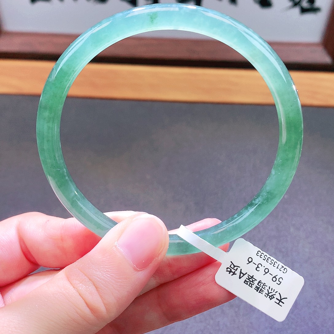 翡翠未镶嵌手镯天然翡翠