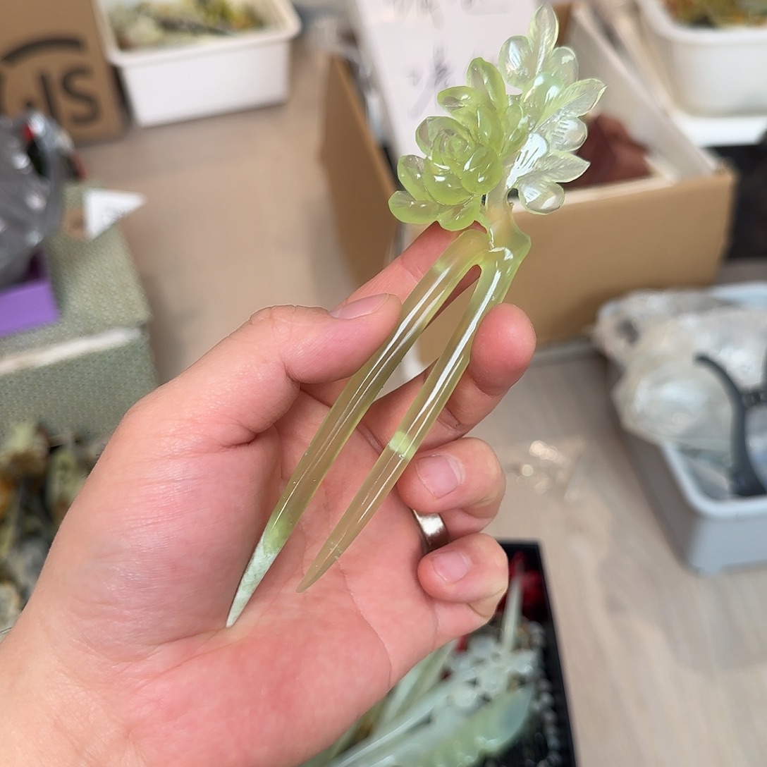 蛇纹石玉未镶嵌发饰