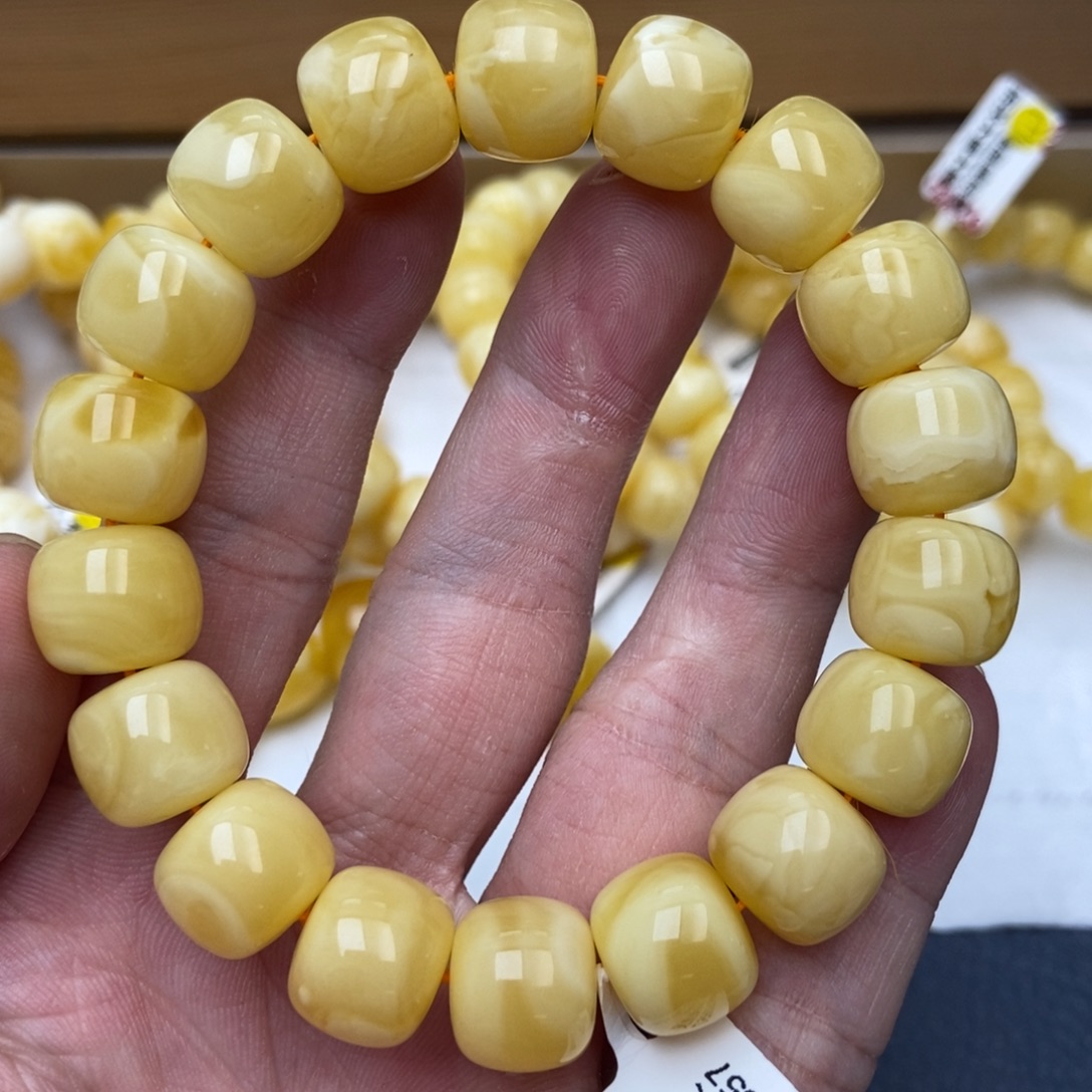 裸石琥珀未镶嵌35