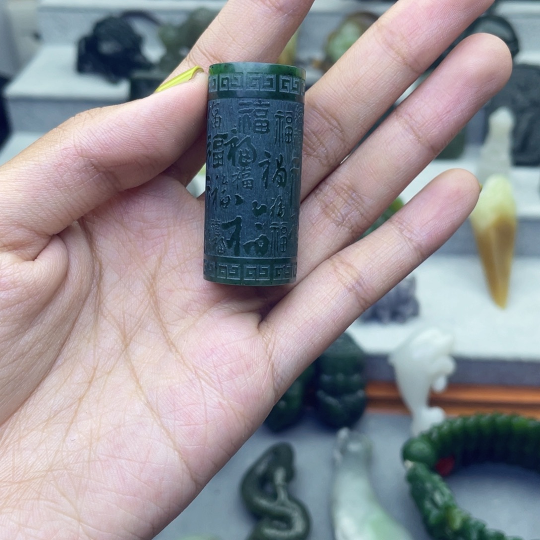 颈饰未镶嵌和田玉