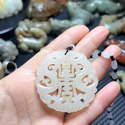 白玉菩提吊坠摆件