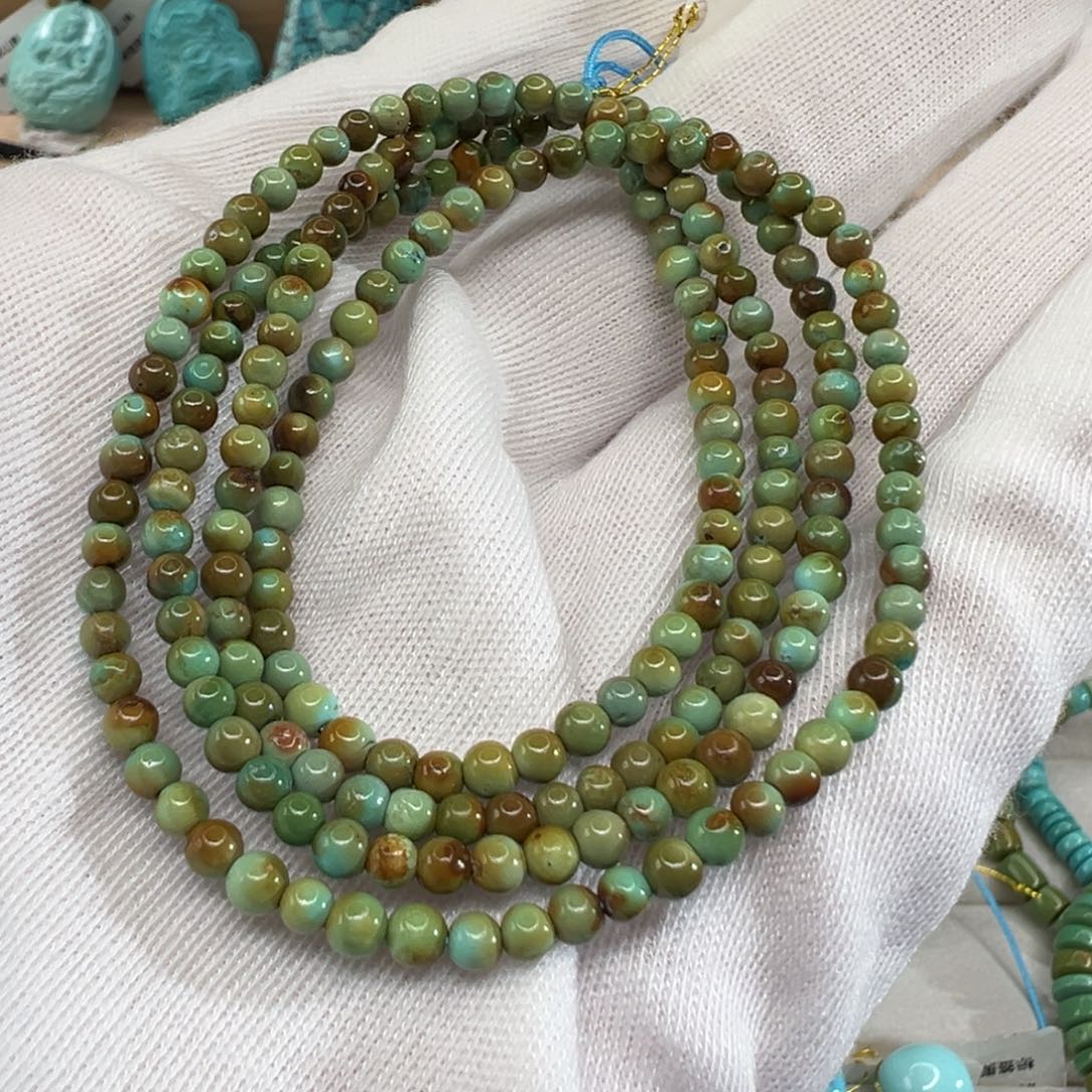 绿松石配饰未镶嵌