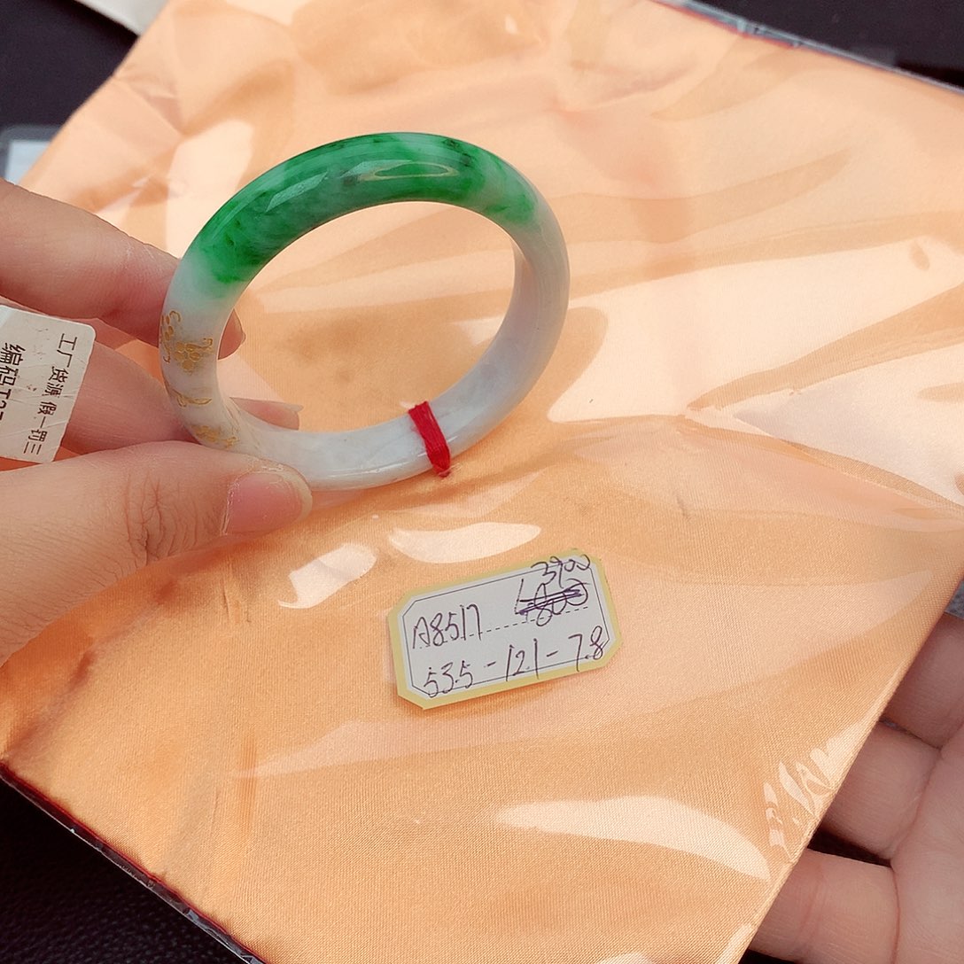 翡翠手镯未镶嵌天然缅甸翡翠A货