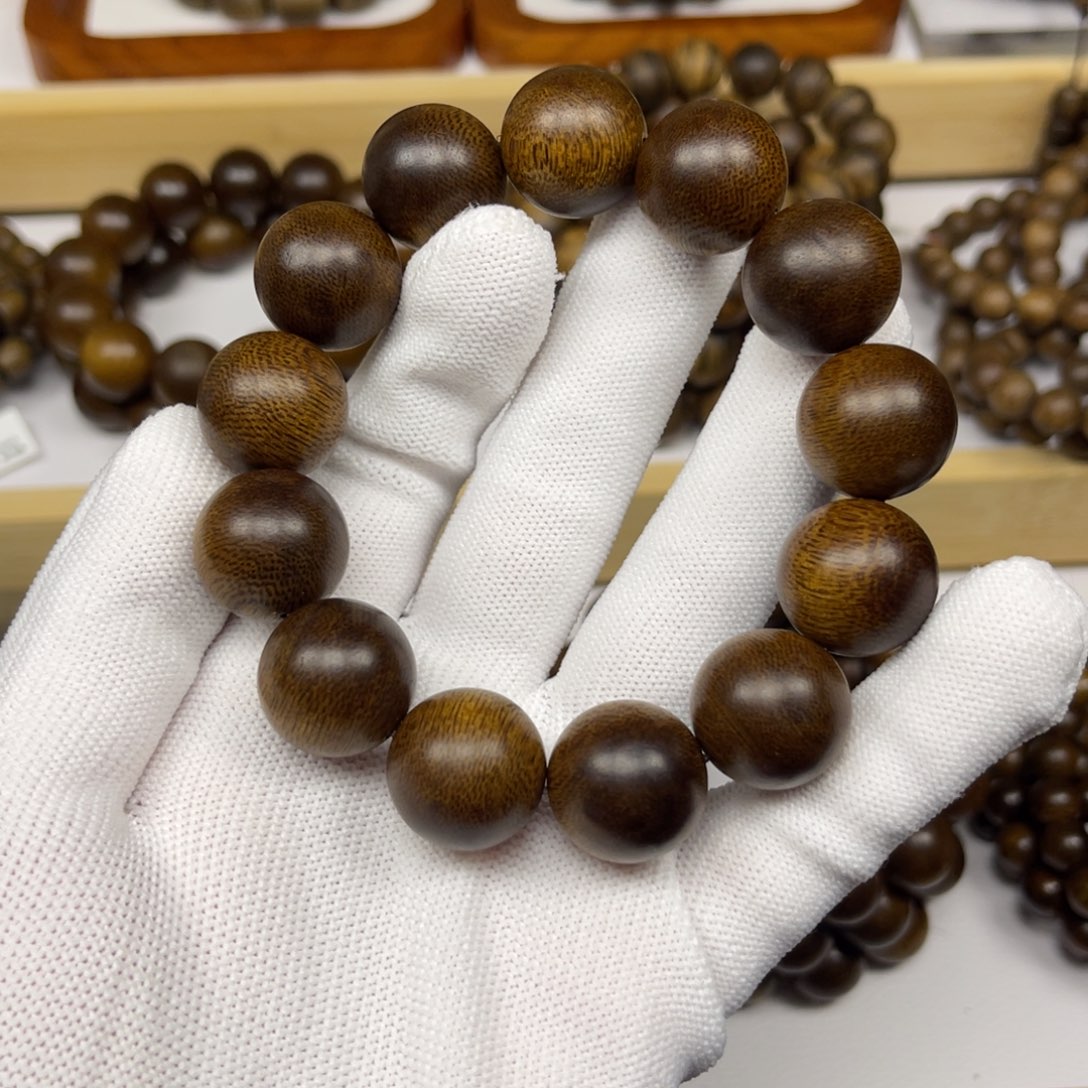 用***0沉香手串越南芽庄黄棋楠1.8