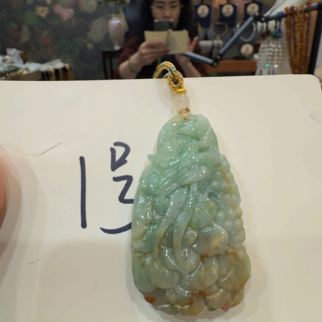 翡翠颈饰未镶嵌老坑