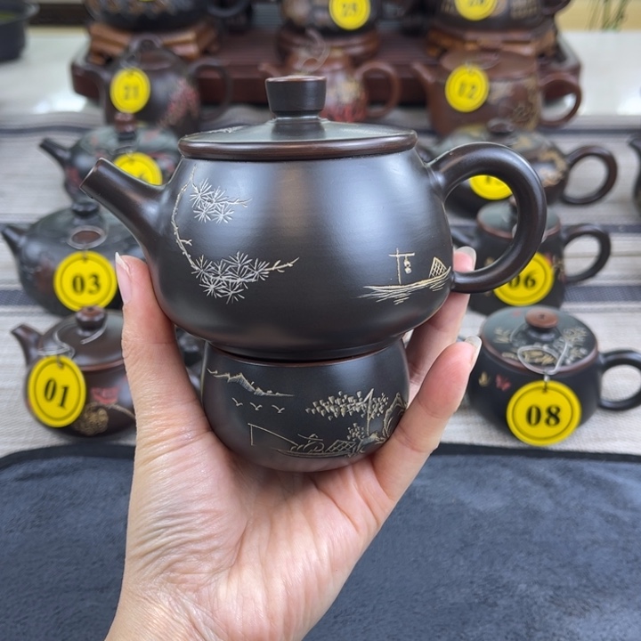 ***坭兴陶原矿坭料制作