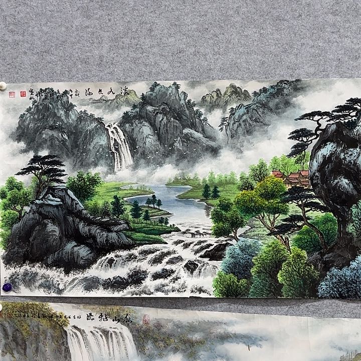 国画花鸟的翅膀是白色和白色两