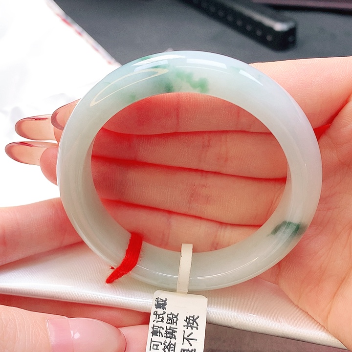 翡翠手镯未镶嵌?****啊52正圈